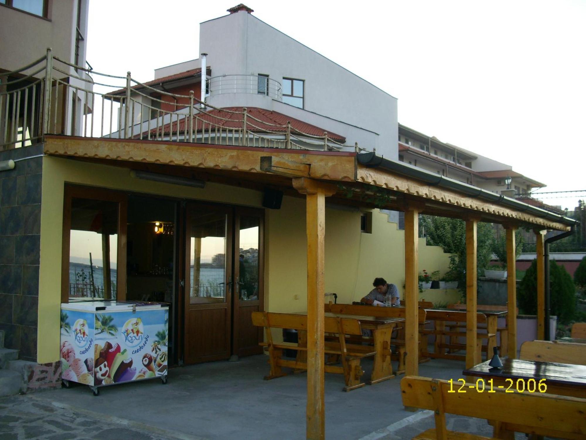 Barex Family Hotel Sozopol Extérieur photo